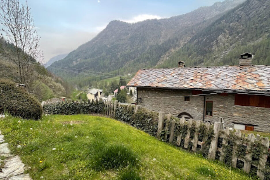 Frazione Ronchas Appartamento Abbé Chanoux La Trottola Champorcher