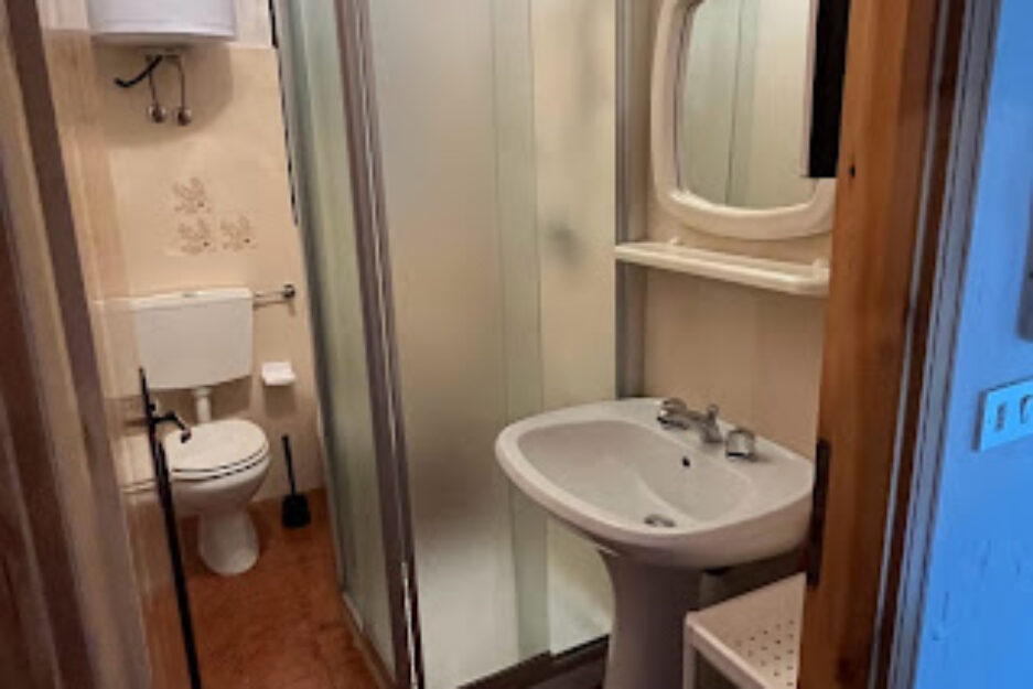 Frazione Mellier Lillaz 1 P1 La Trottola Champorcher