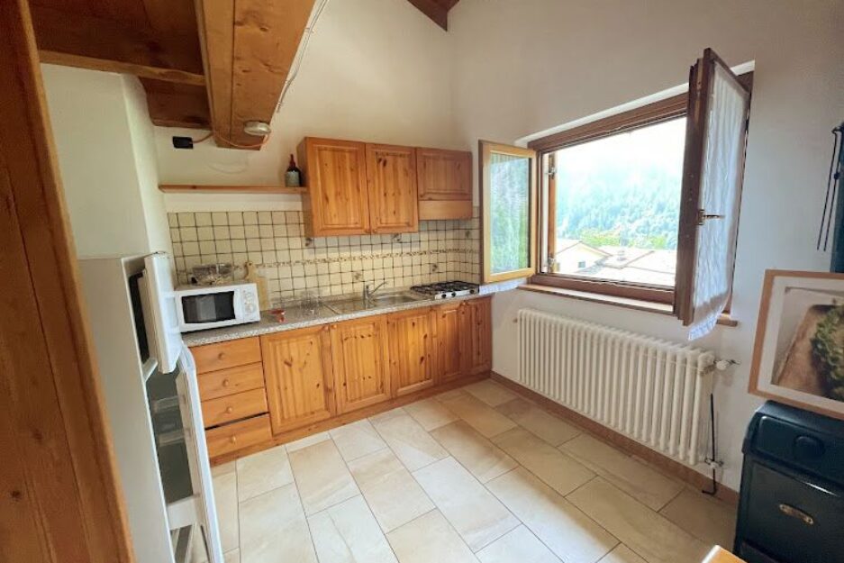 Frazione Mellier Lillaz 2 P3 La Trottola Champorcher