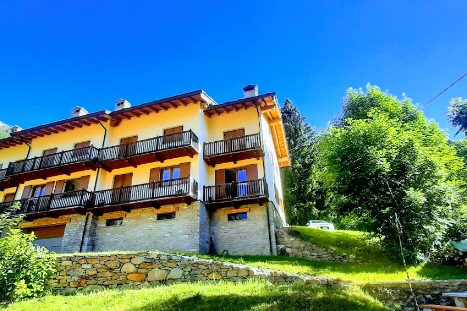 Frazione Mellier Lillaz 2 P6 La Trottola Champorcher