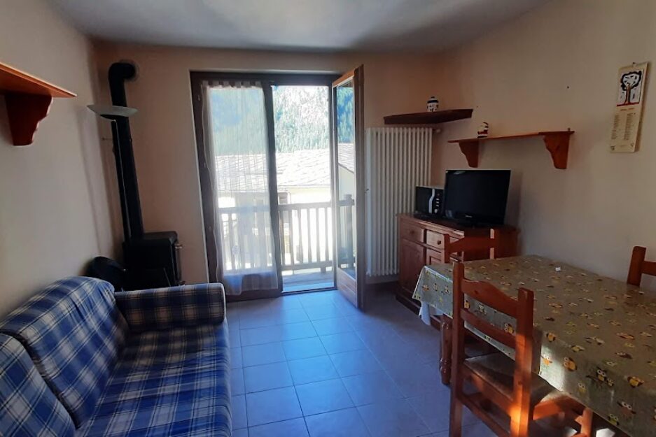 Frazione Mellier Lillaz 1 P2 La Trottola Champorcher