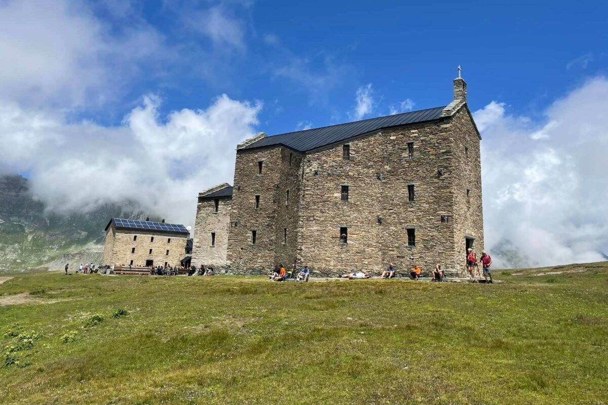 Santuario Madonna delle Nevi Lago Miserin Champorcher