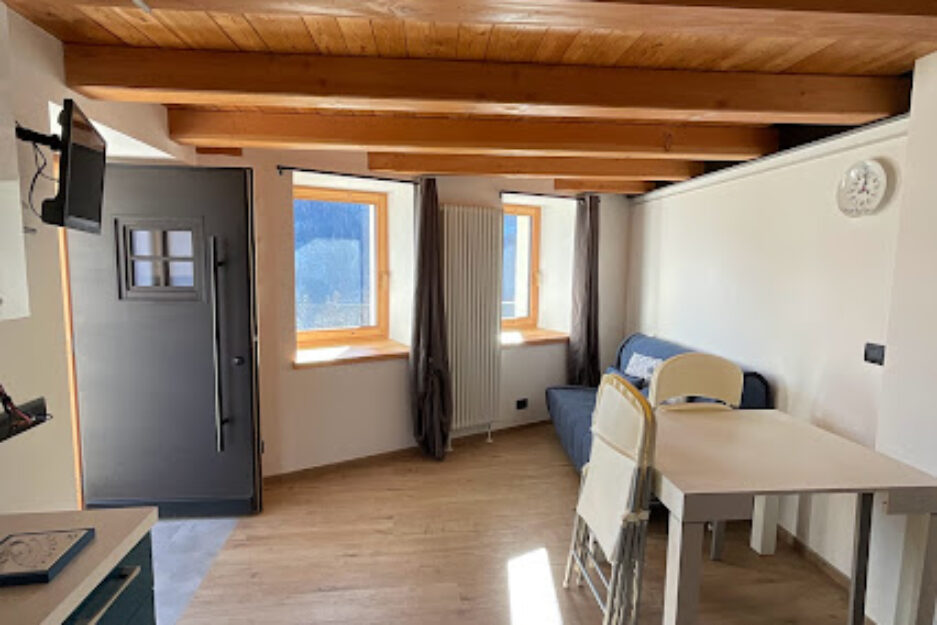 Frazione Petit Rosier Piano Blu La Trottola Champorcher