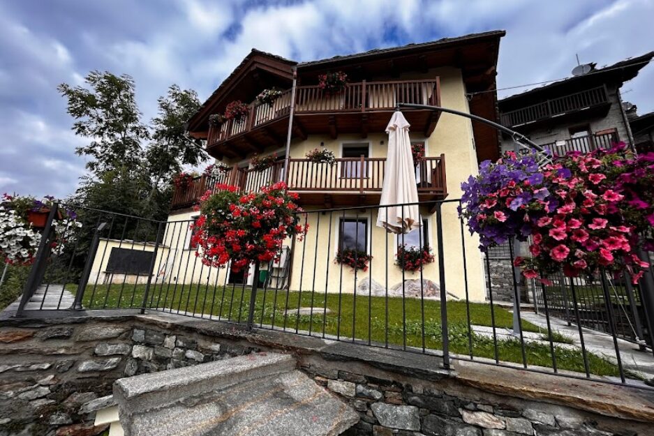 Frazione Petit Rosier Piano Verde La Trottola Champorcher