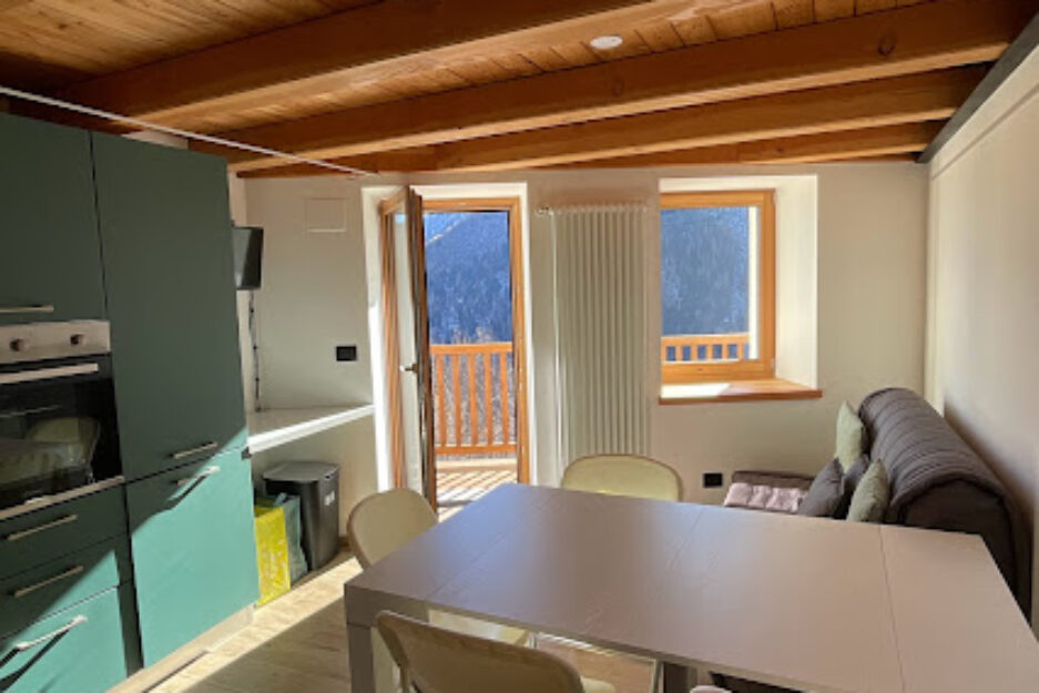 Frazione Petit Rosier Piano Verde La Trottola Champorcher